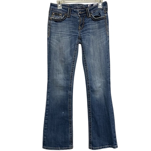 Stylish Blue Women's Jeans - Picture 2 of 11